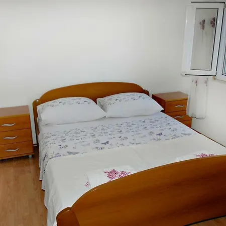 Senchi Omiš