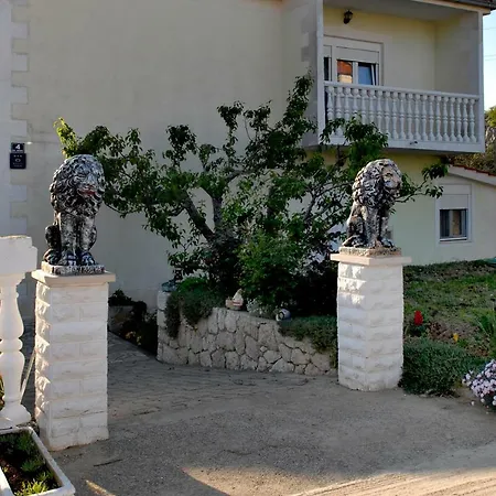 Senchi Villa *